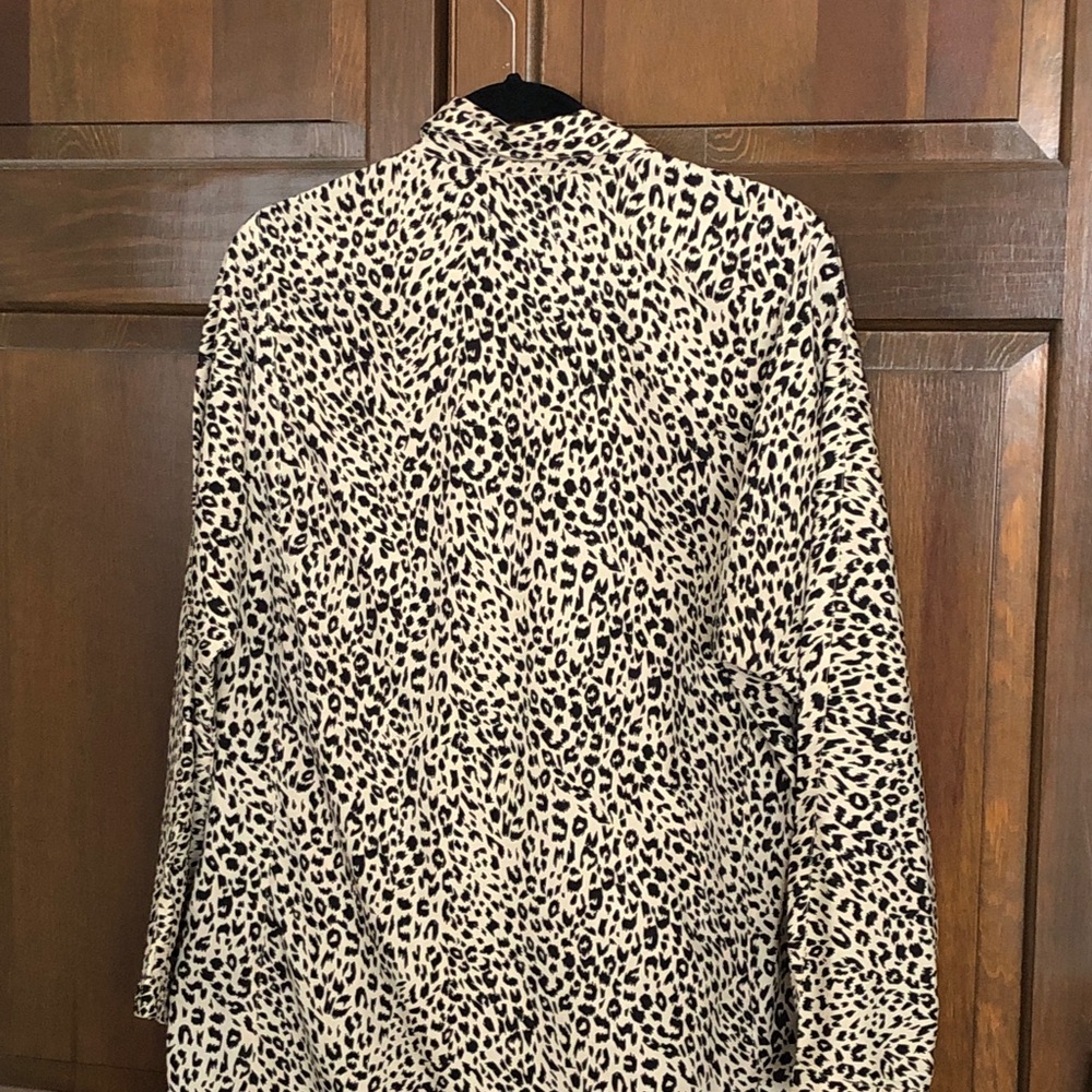 Volcom Black and Cream Animal Print Blouse - Picture 4 of 4